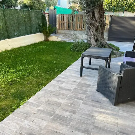 Appartamento Joli Rez De Jardin 3 Pieces à Sur Cagnes-sur-Mer